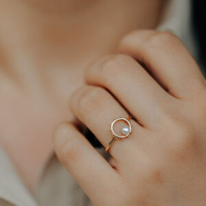 Alternative view of Gold Bangle